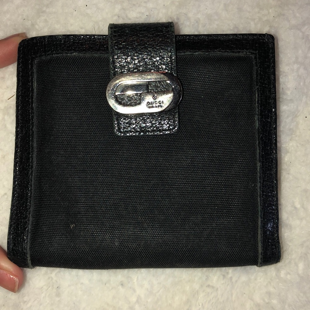 💯 Authentic Gucci Wallet